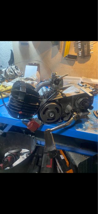 Motor Derbi Variant SLE cómo nuevo y funcionando.