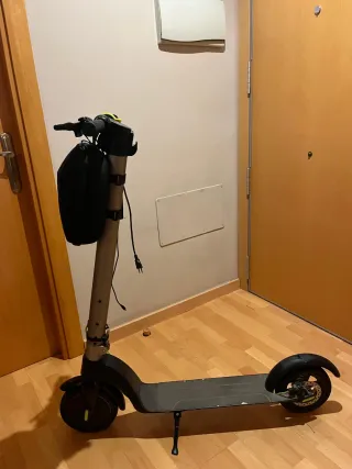 Patinete Eléctrico Cecotec Bongo Serie A. 