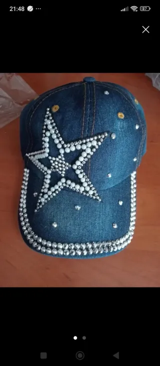 Gorra vaquera con pedrería