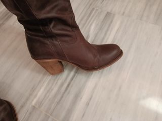 Botas de piel marrones
