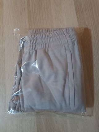 Pantalón chándal Adidas gris