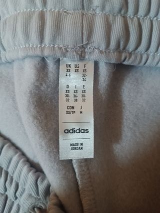 Pantalón chándal Adidas gris