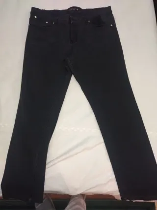 Pantalón vaquero negro hombre