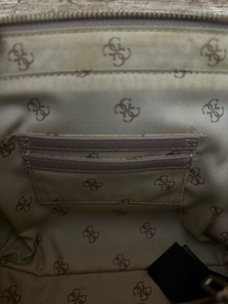Bolso Guess Lila 1981 con detalles plateados