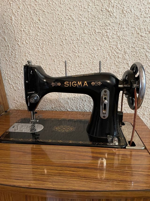Máquina de coser Sigma negra