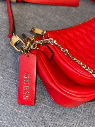 Bolso Guess Rojo Cadena Dorada