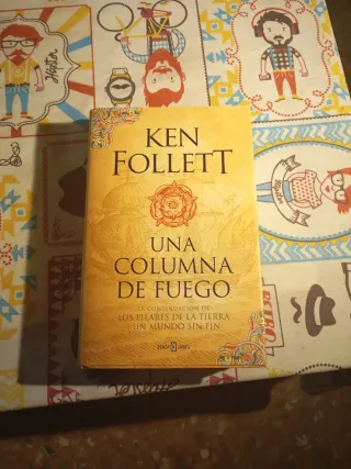 Una columna de fuego (Saga Los pilares de la Ti...