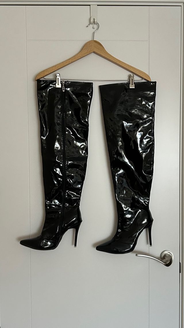 Botas mosqueteras charol tacón alto