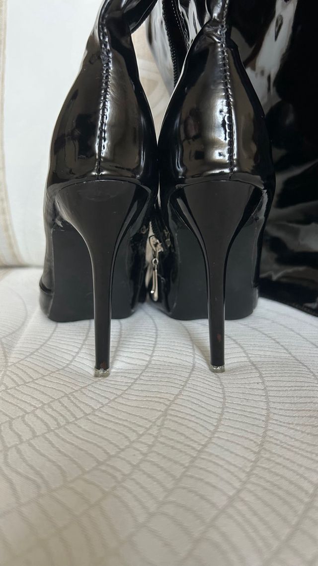 Botas mosqueteras charol tacón alto