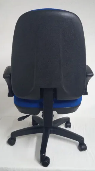 SILLA DE OFICINA-ESCRITORIO AZUL CON REPOSABRAZOS