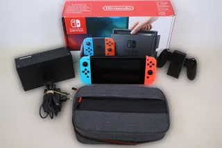 Nintendo Switch Impecable Azul y Rojo
