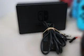 Nintendo Switch Impecable Azul y Rojo