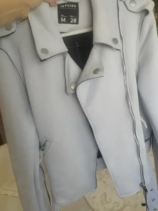 Cazadora azul Lefties Talla M