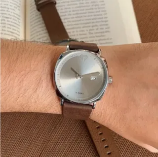 Reloj Hombre Marrón y Plateado
