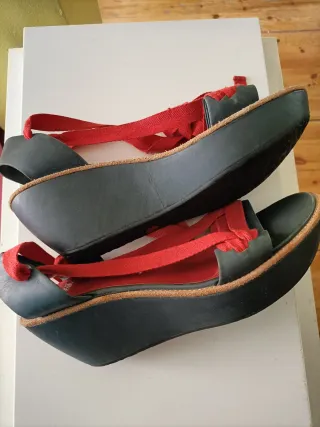 Sandalias Camper Tiras Rojas
