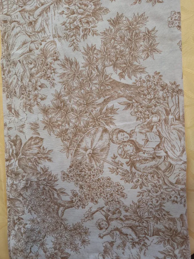 Mantel Vintage Romántico Beige y Marrón