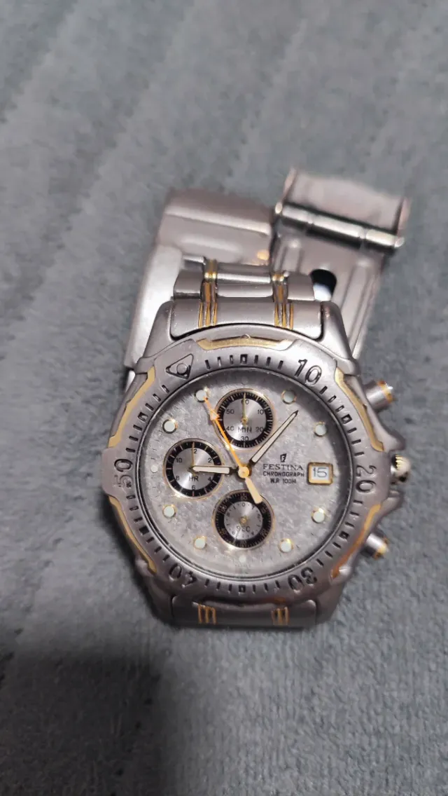 Festina Cronógrafo Dorado y Plateado