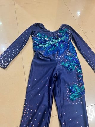 Mono de fantasía azul con pedrería