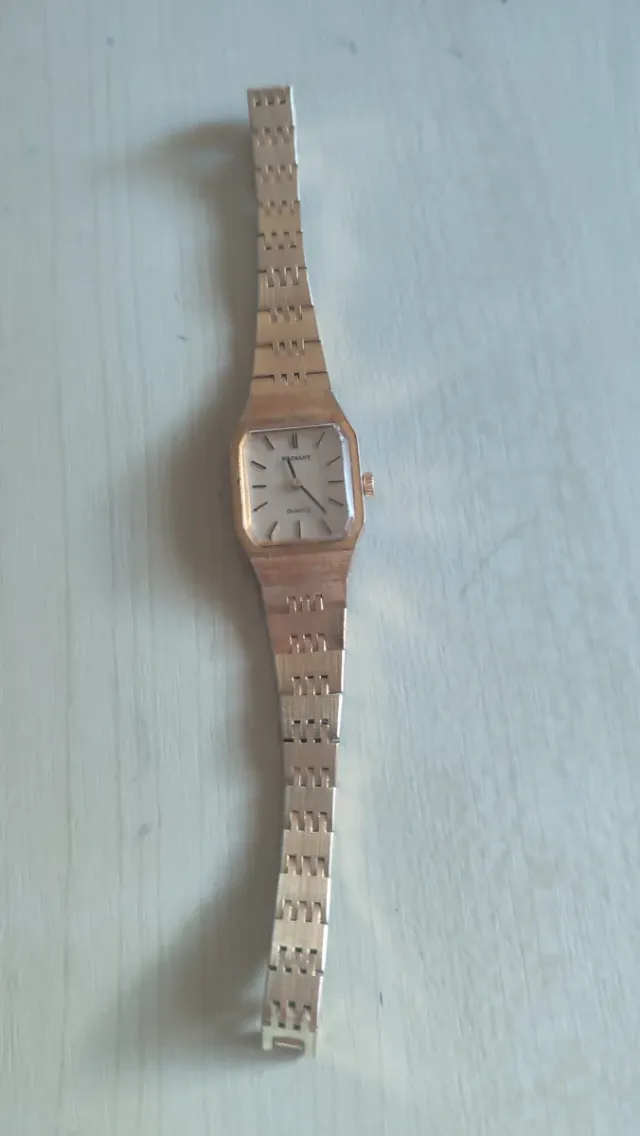 Reloj  radiant Dorado Mujer