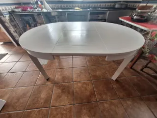 Mesa redonda extensible blanca