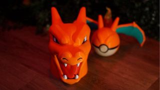 Deckbox TCG Charizard Pokémon para 120 cartas
