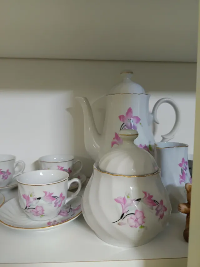 Servizio da tè in porcellana