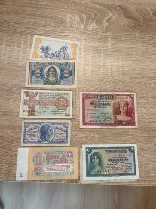 Lotes de Billetes Españoles y Rusos