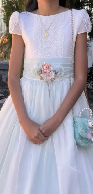 Vestido de comunión blanco y turquesa 