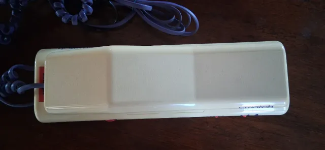 Telefono Swatch Twintam Bianco e Viola