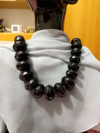 Collana vintage resina sfaccettata nera