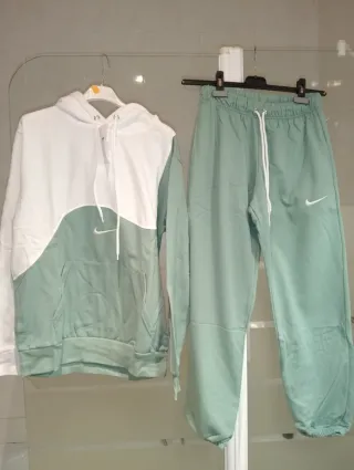 Conjunto sudadera y Pantalón Verde Blanco