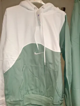 Conjunto sudadera y Pantalón Verde Blanco