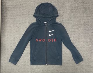 Sudadera Nike con cremallera y logo niño