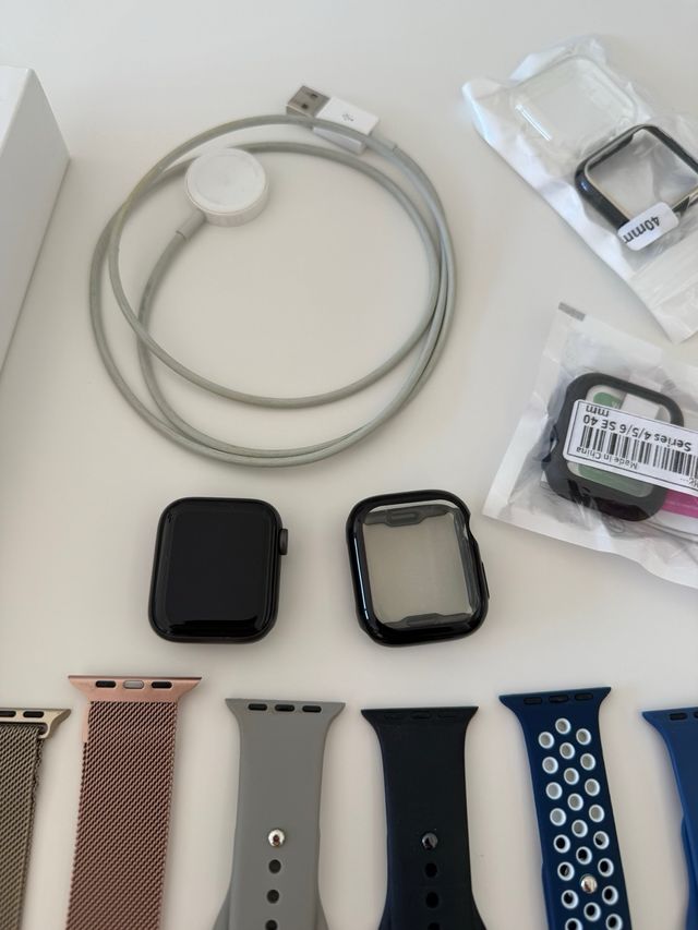 Apple Watch Series 6 40 mm + Accesorios