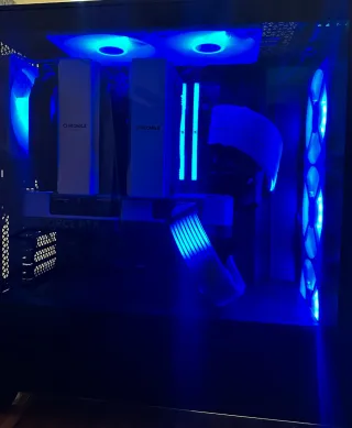 PC Gamer RTX 4070 Super Ryzen 7 7800X3D