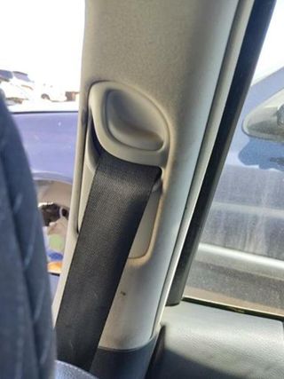 711304 cinturón seguridad delantero renault laguna