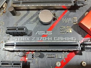 Placa ASUS STRIX Z370-H GAMING (1151)