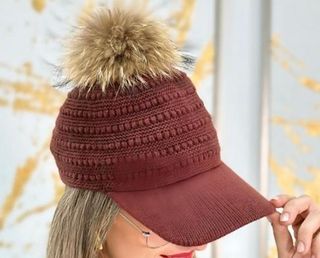 Gorro de invierno con pompón
