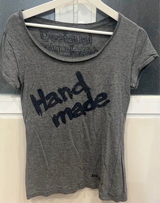 Camiseta Desigual gris Hand made