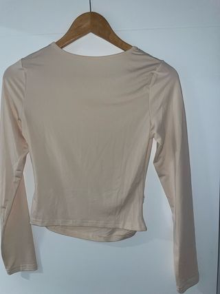 Camiseta beige manga larga