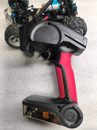 Coche RC Monster Truck WL Toys 1/18