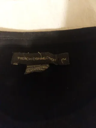 Camiseta negra ajustada