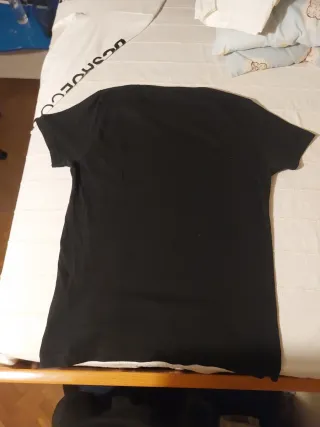 Camiseta negra ajustada