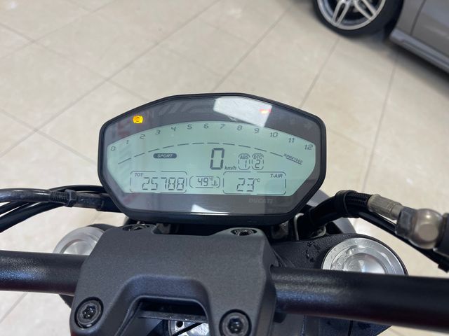 Ducati Monster 821 - 2014