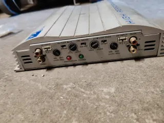 Amplificatore auto Trevi  vx5094