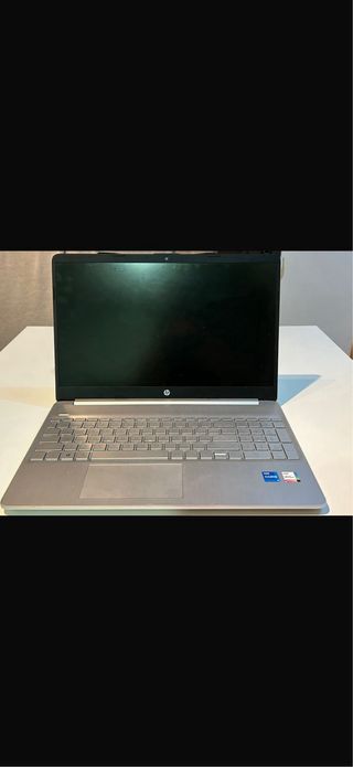 Laptop HP 15s-fq2xxx Plata