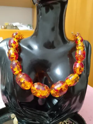 Collana vintage effetto ambra