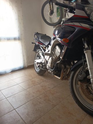 Yamaha FZ6