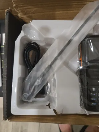 2 Radios Walkie Talkie Radtel RT470X