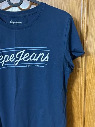 Camiseta Pepe Jeans azul talla S con pequeño aguje